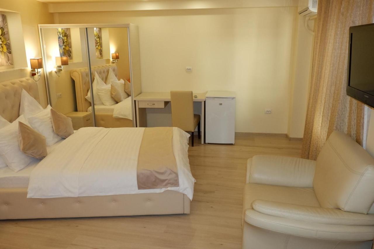 Pension Cuibul Viselor Băile Herculane Exterior foto