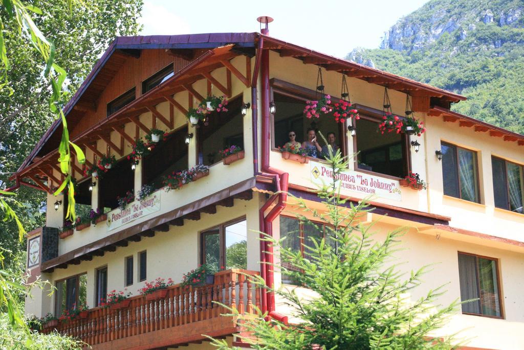 Pension Cuibul Viselor Băile Herculane Exterior foto