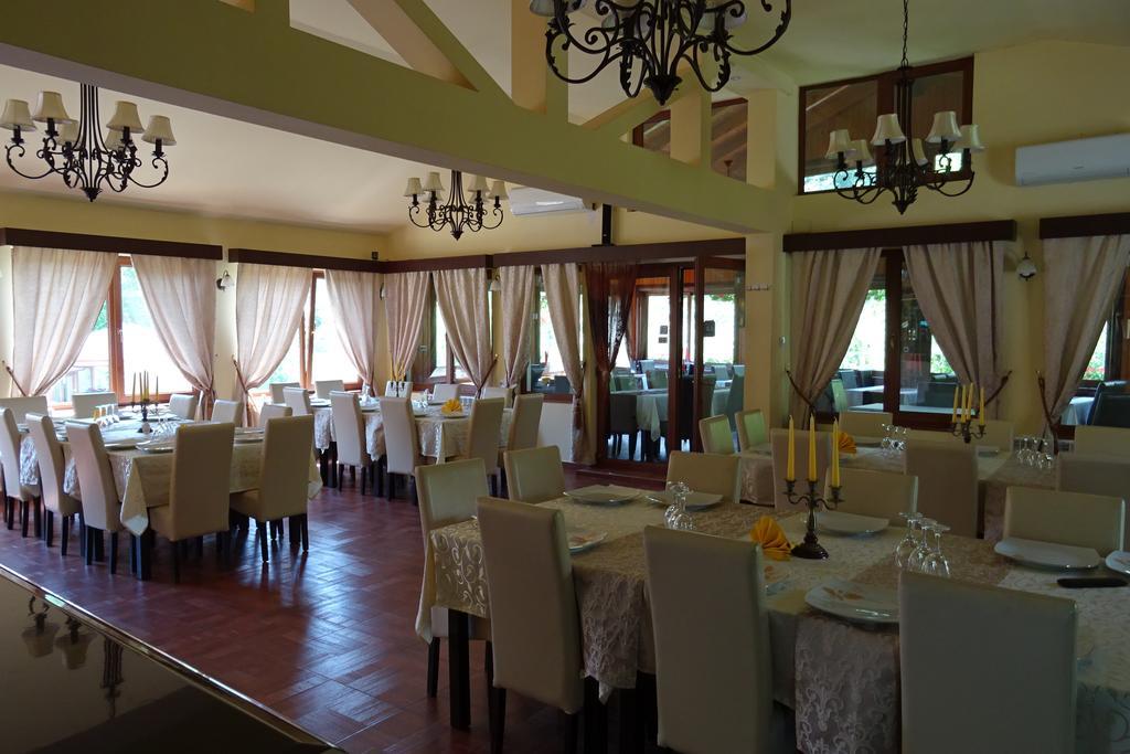 Pension Cuibul Viselor Băile Herculane Exterior foto